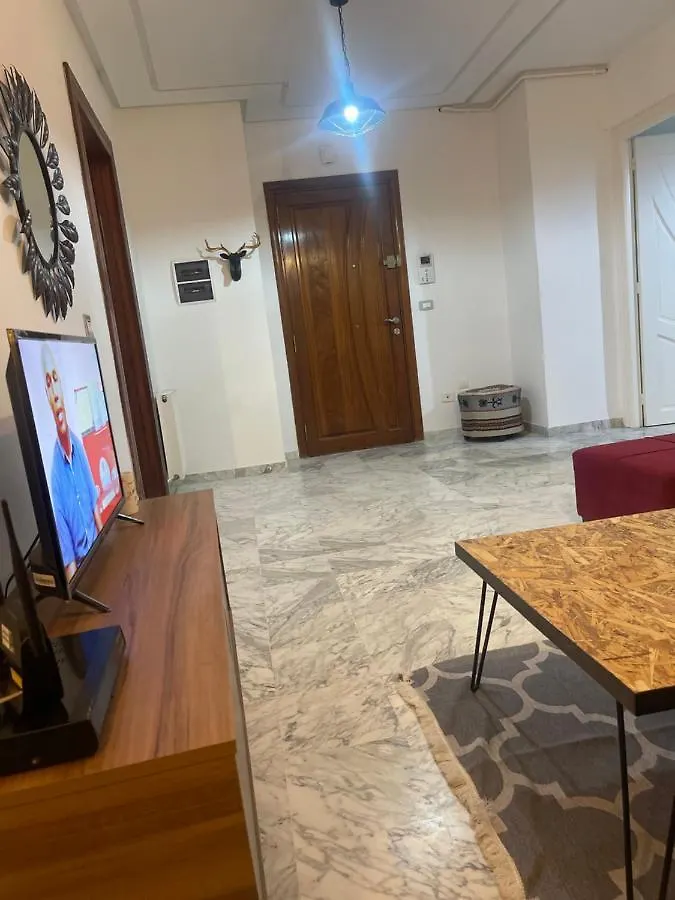 شقة العوينة  في Studio Richement Meuble A Jardin L'Aouina
